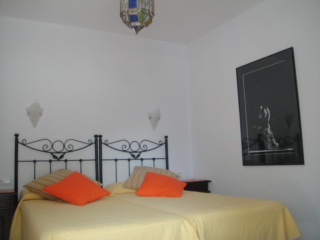 Casa La Felicidad Hotel Chiclana de la Frontera Room photo